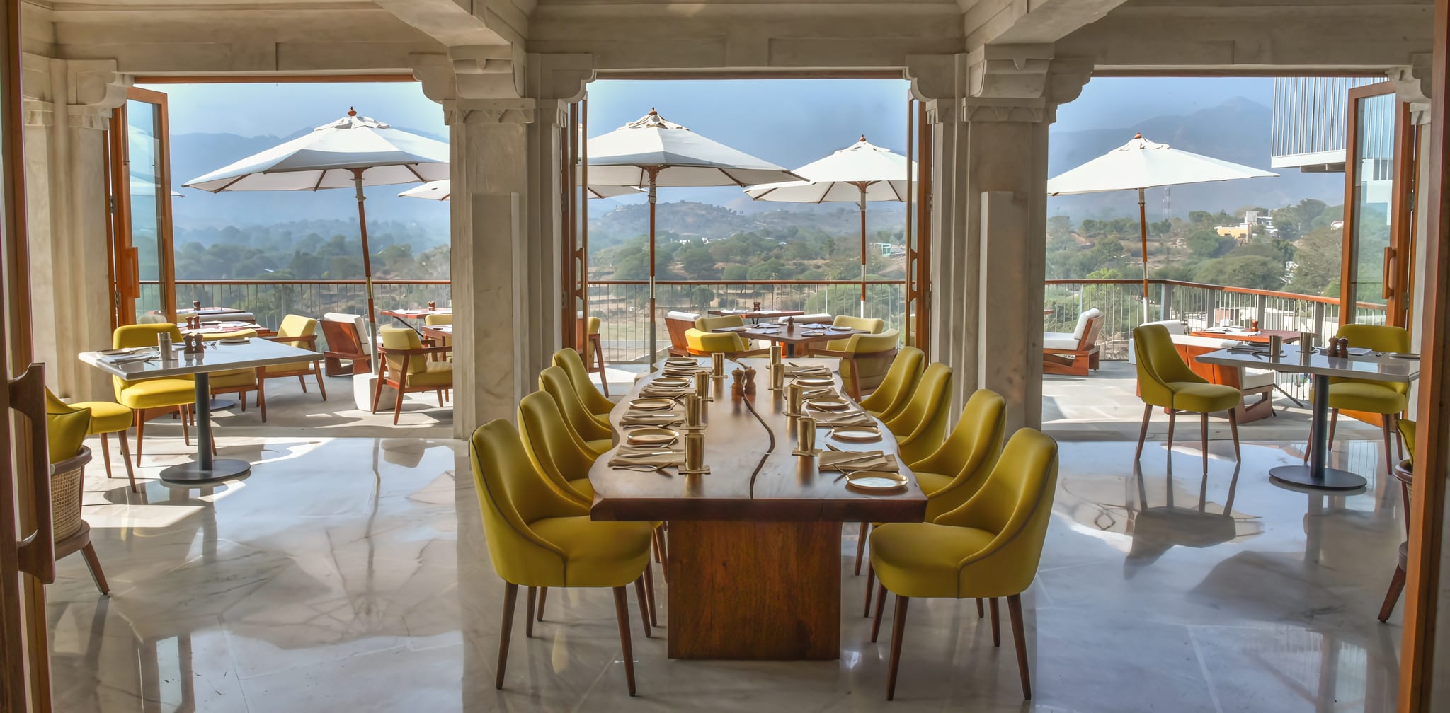 Dining in the Hawa Mahal