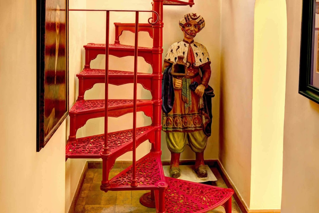 hotel_rooms
