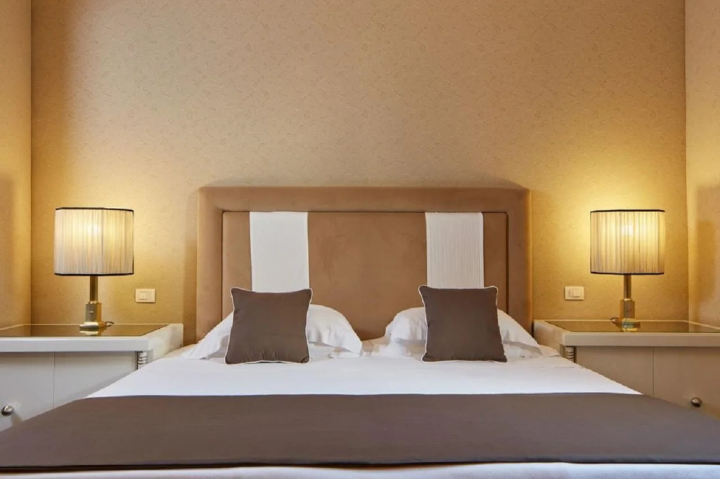 guest_rooms