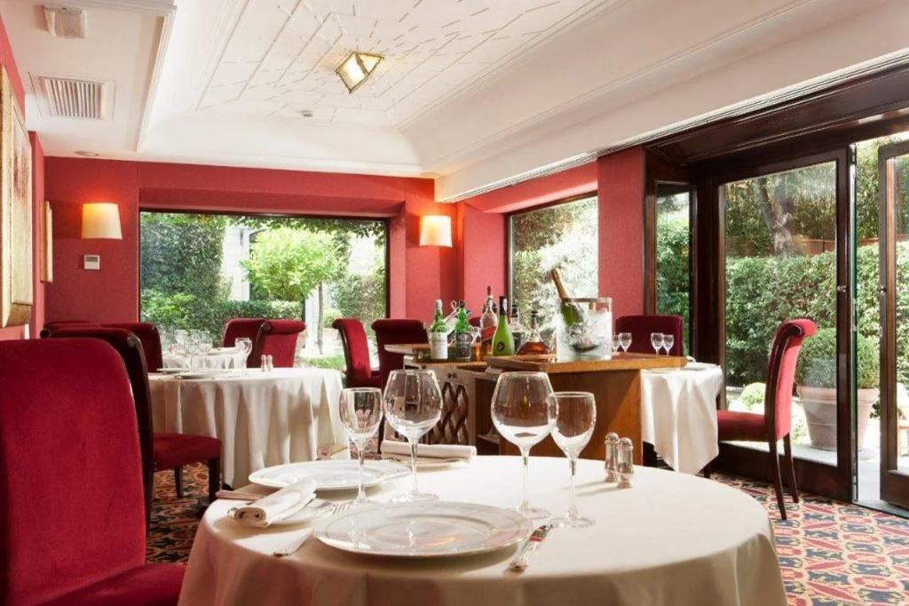 restaurant