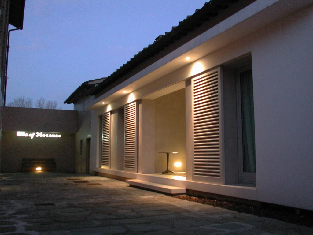 exterior