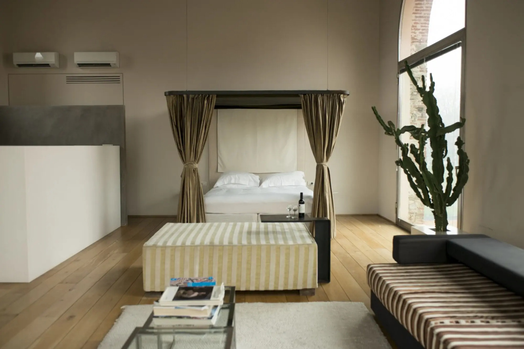 guest_rooms