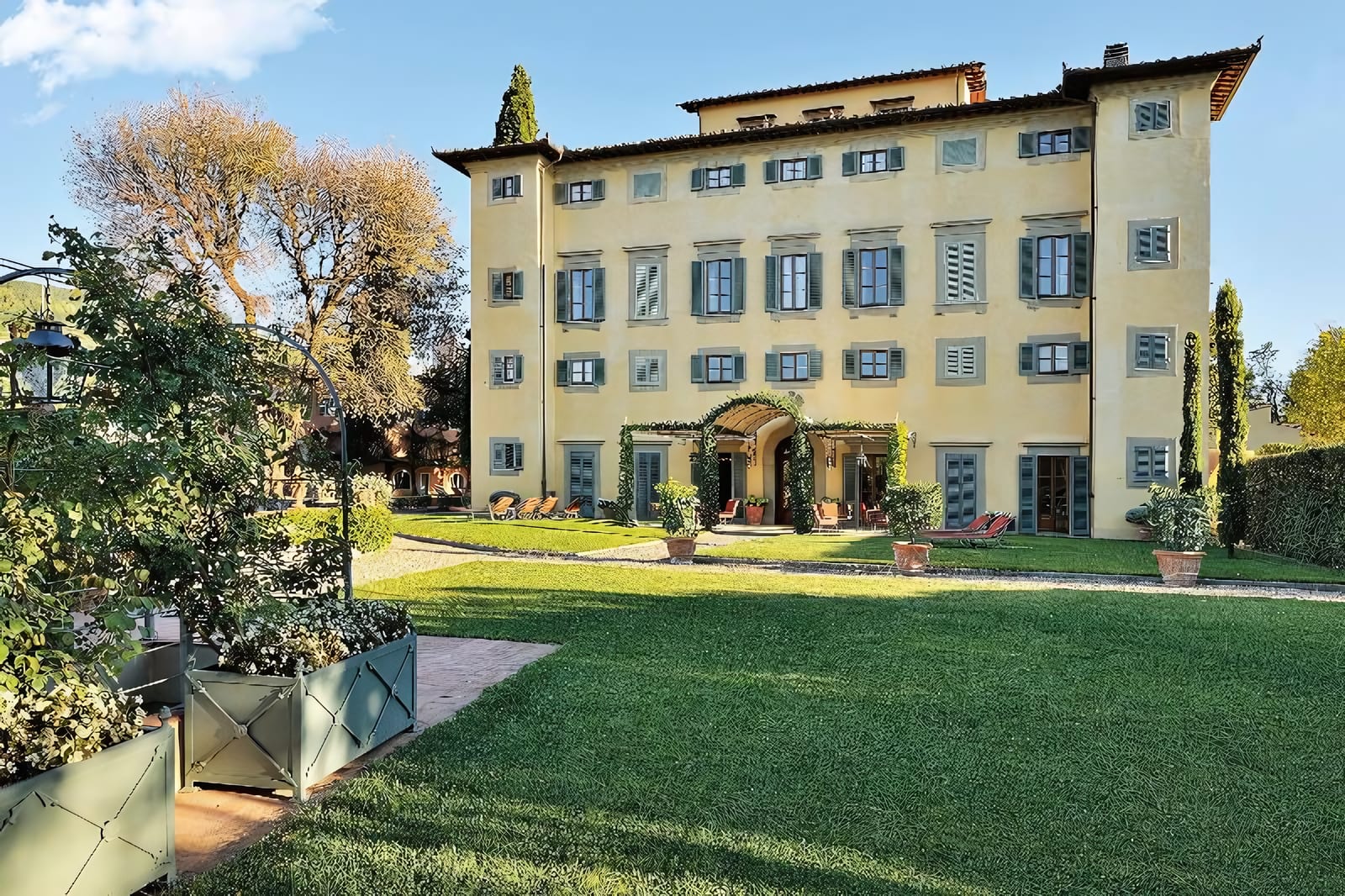 A 13th-Century Villa Reborn on the Arno