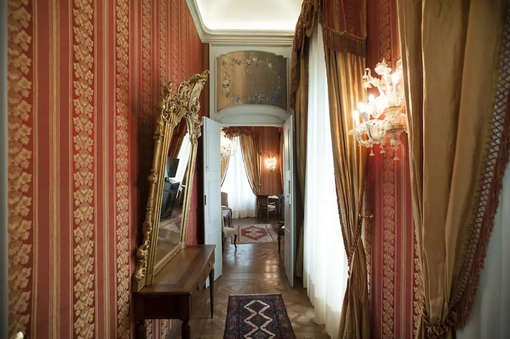 guest_rooms