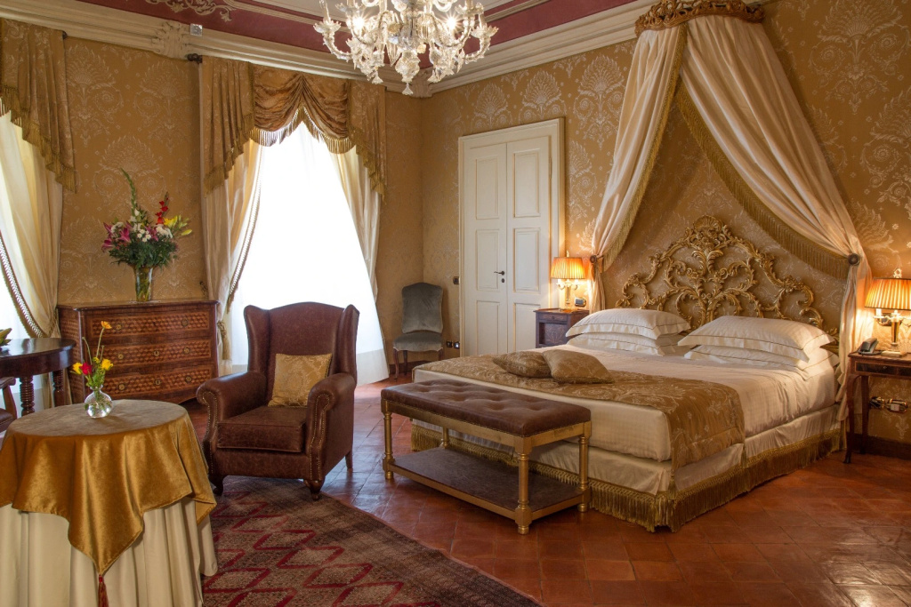 guest_rooms