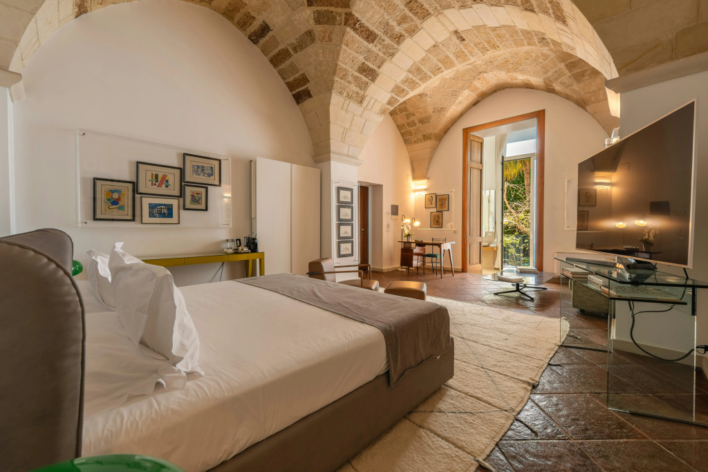 guest_rooms