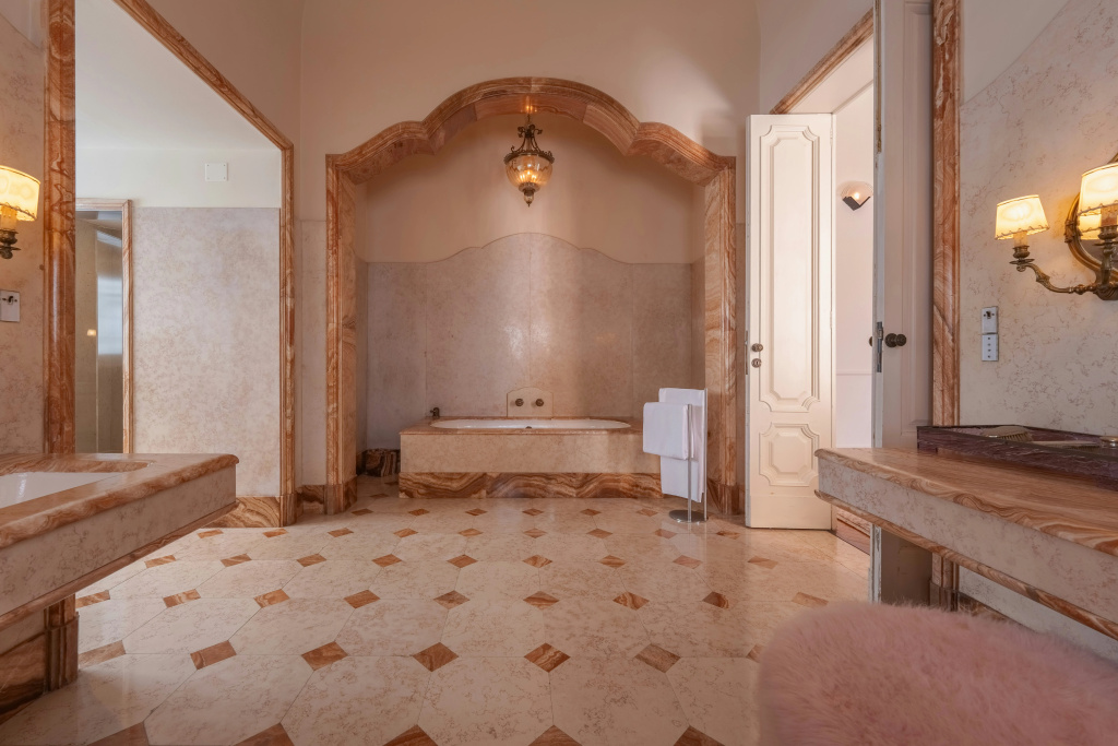 guest_rooms