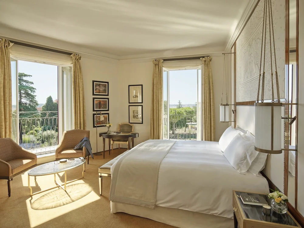 guest_rooms