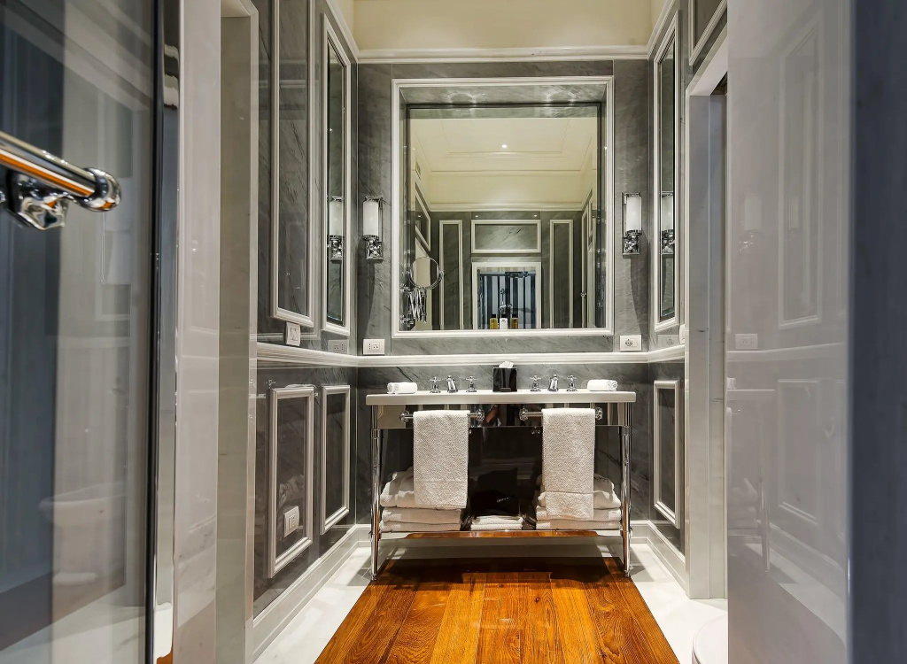 hotel_rooms