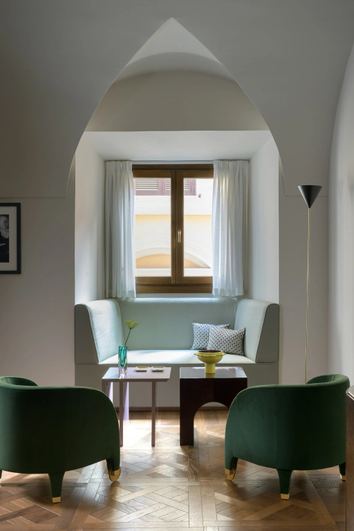 hotel_rooms