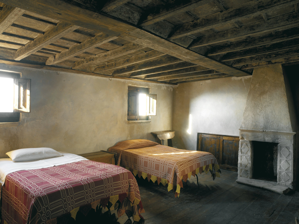 guest_rooms