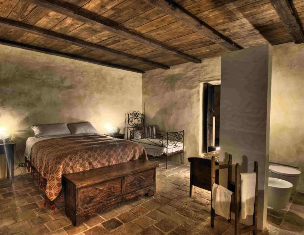 guest_rooms