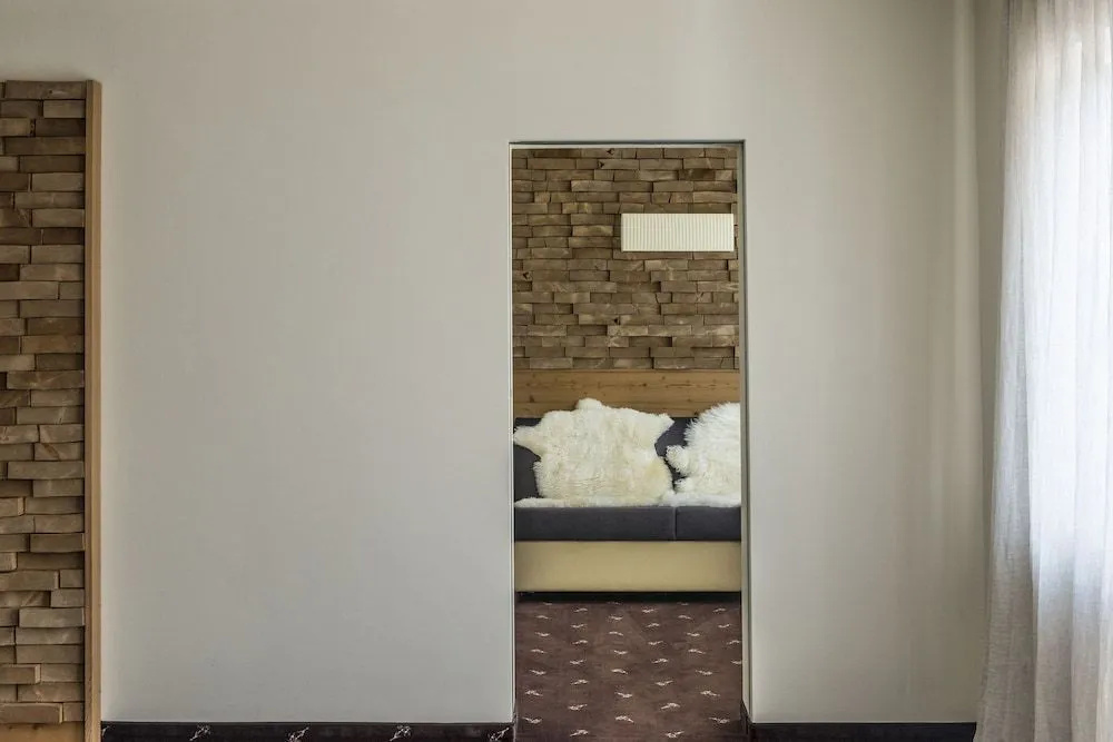 guest_rooms