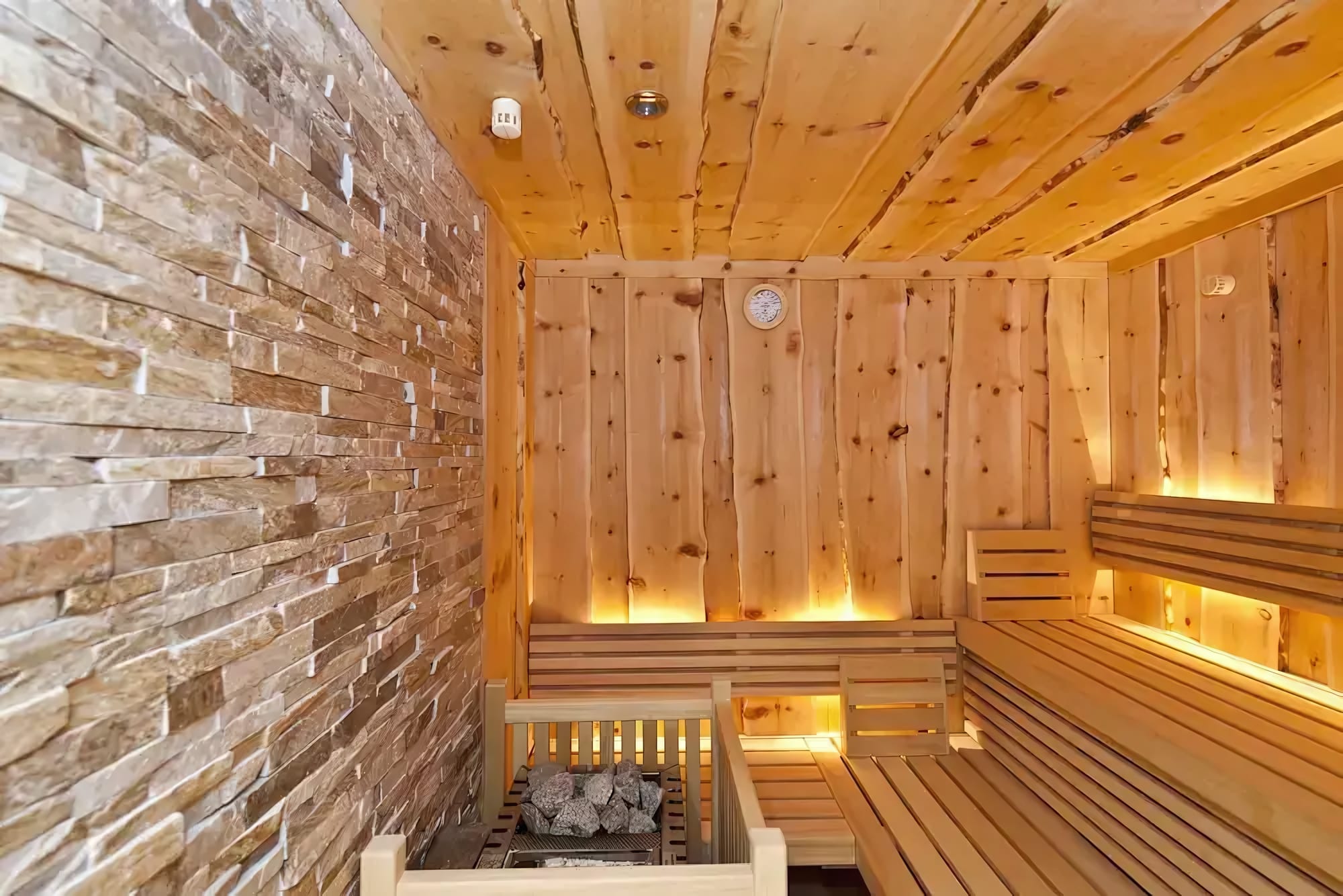 A Cozy Alpine Wellness Retreat