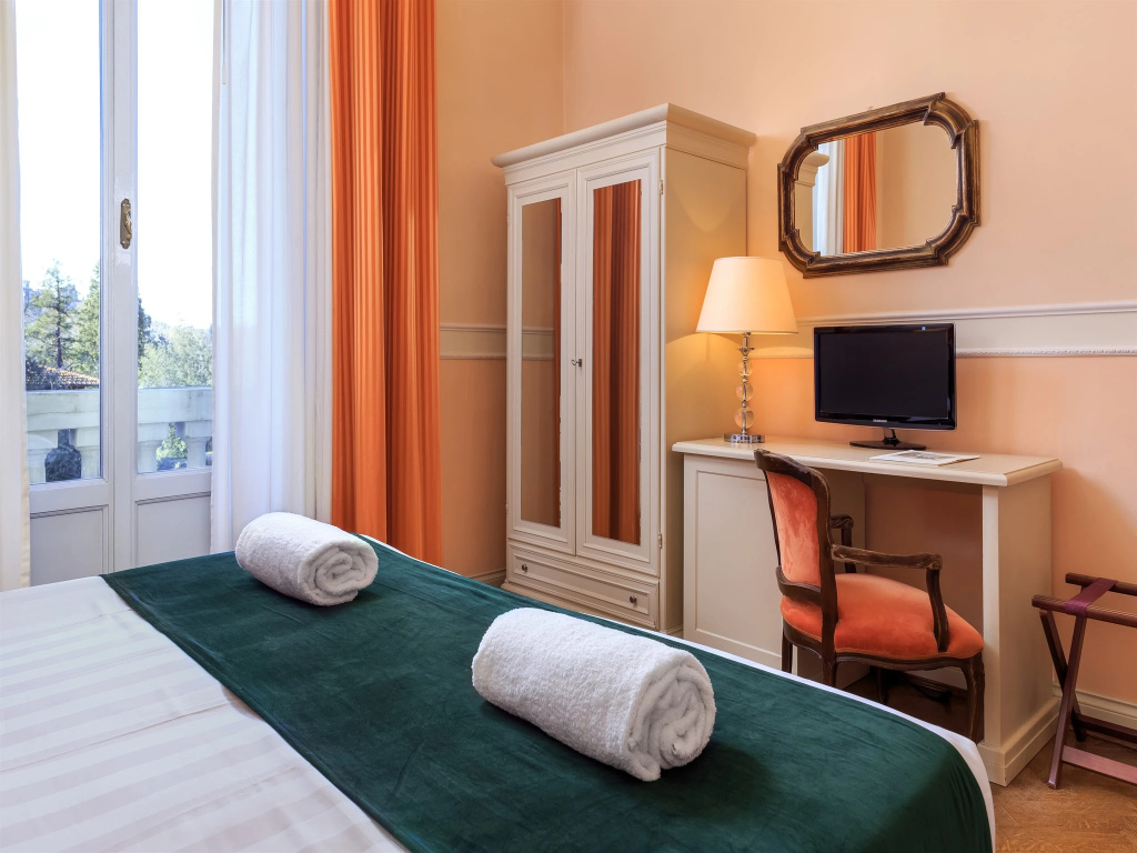 guest_rooms