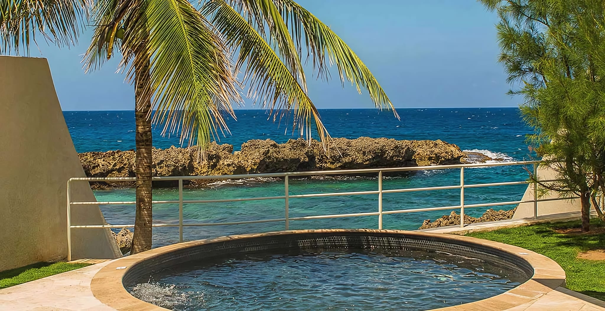 Oceanfront Villas with 50s/60s Design