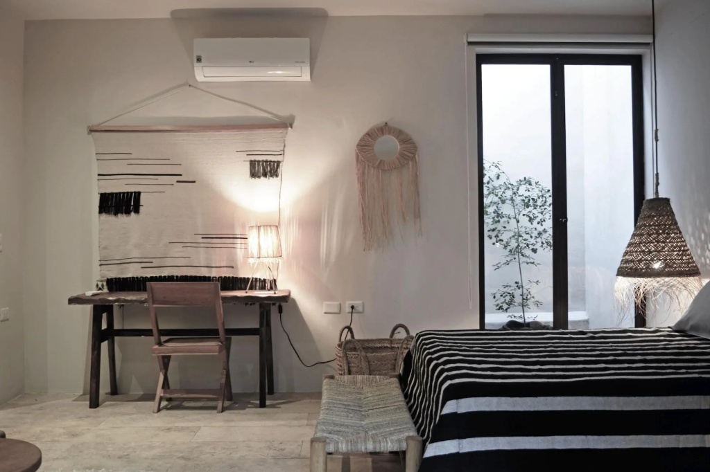 guest_rooms