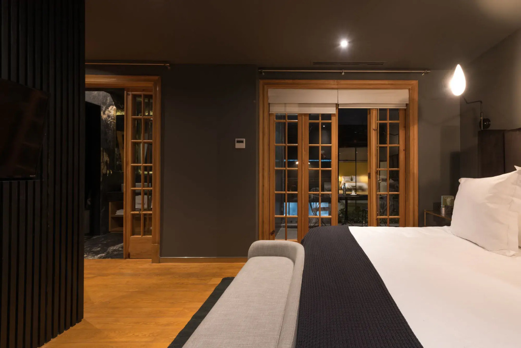 guest_rooms