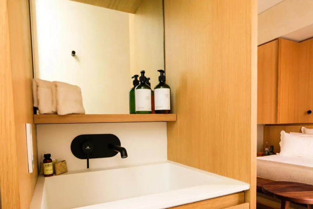 guest_rooms