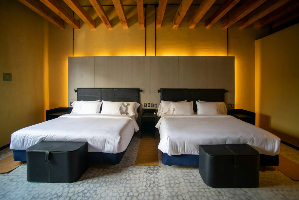 guest_rooms