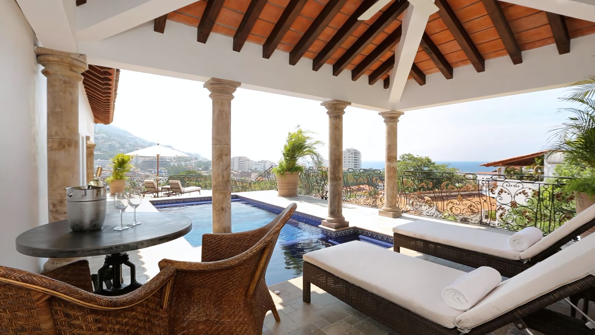 Elizabeth Taylor's Own Suite