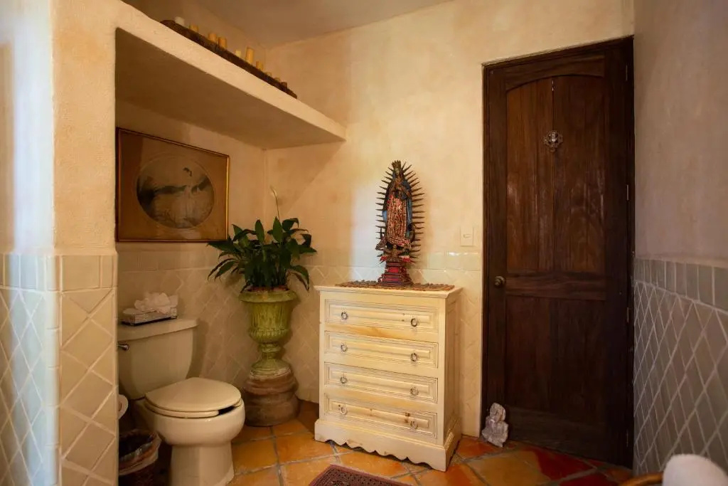 guest_rooms