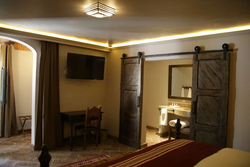 guest_rooms