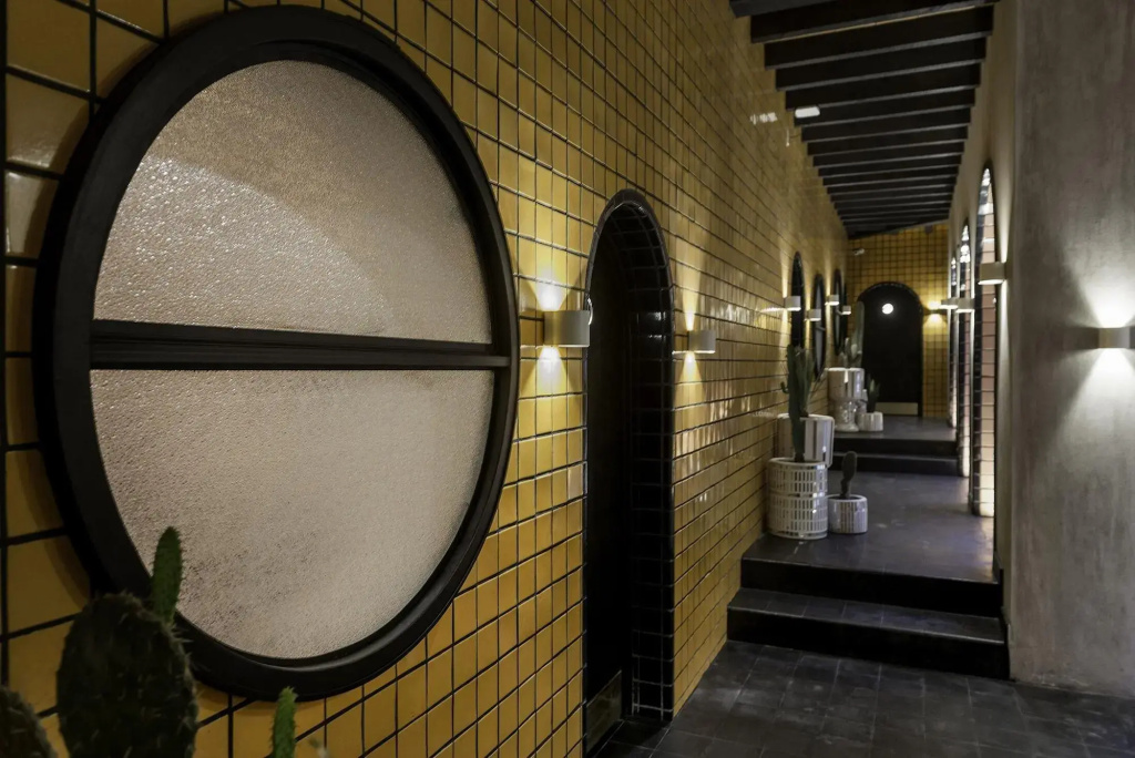 hotel_rooms
