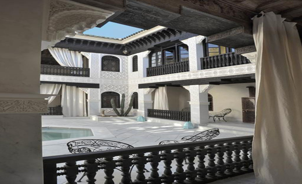 balcony
