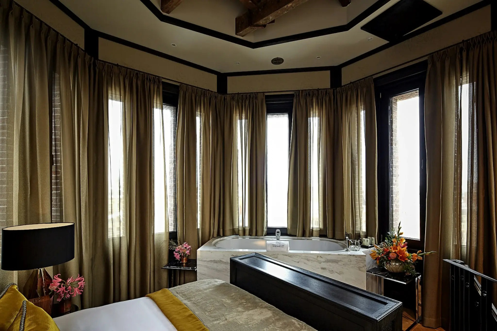 guest_rooms
