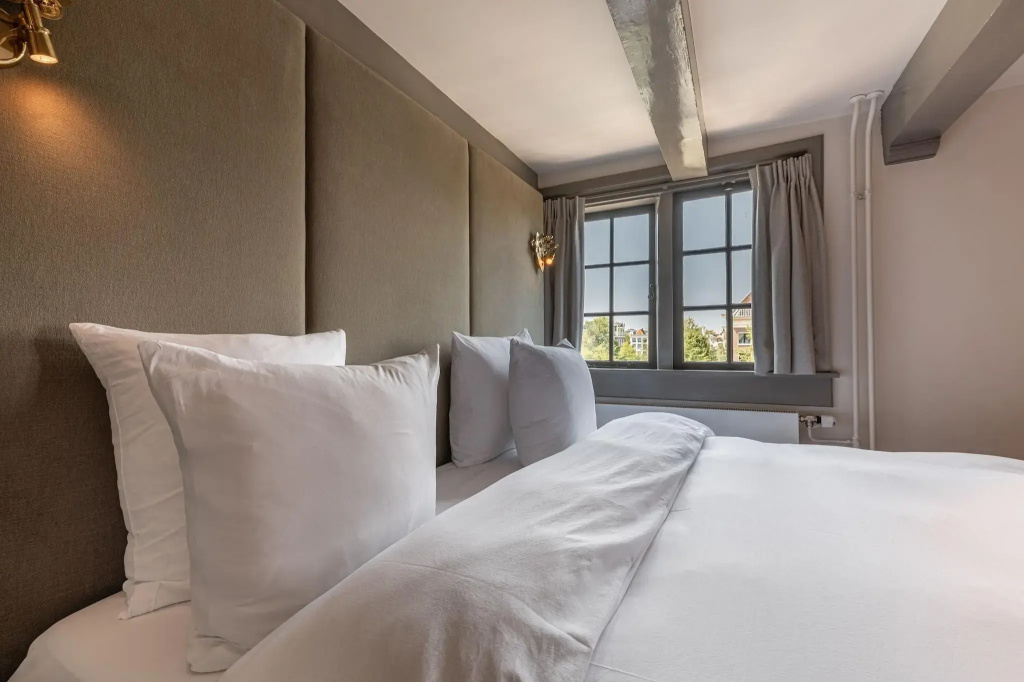 guest_rooms