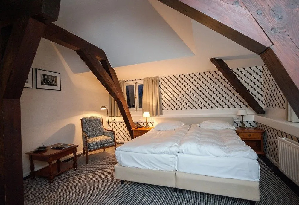 guest_rooms