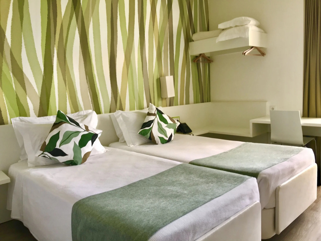 guest_rooms