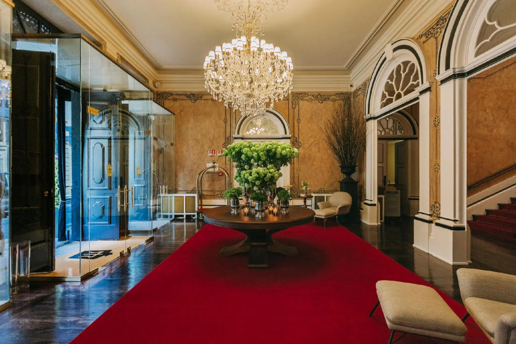 lobby