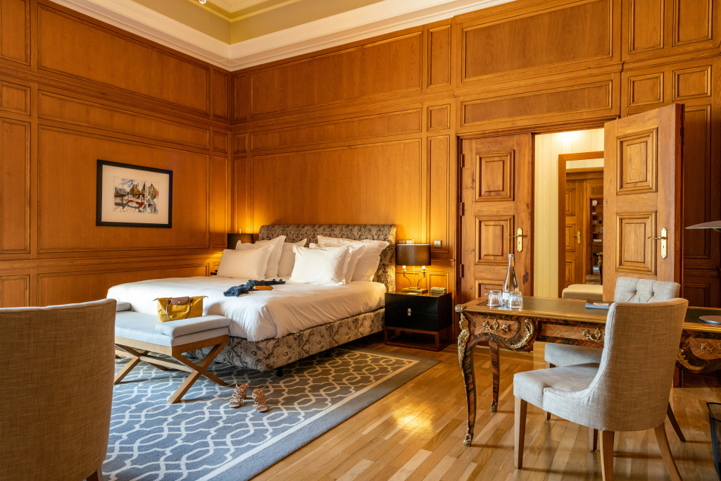 guest_rooms