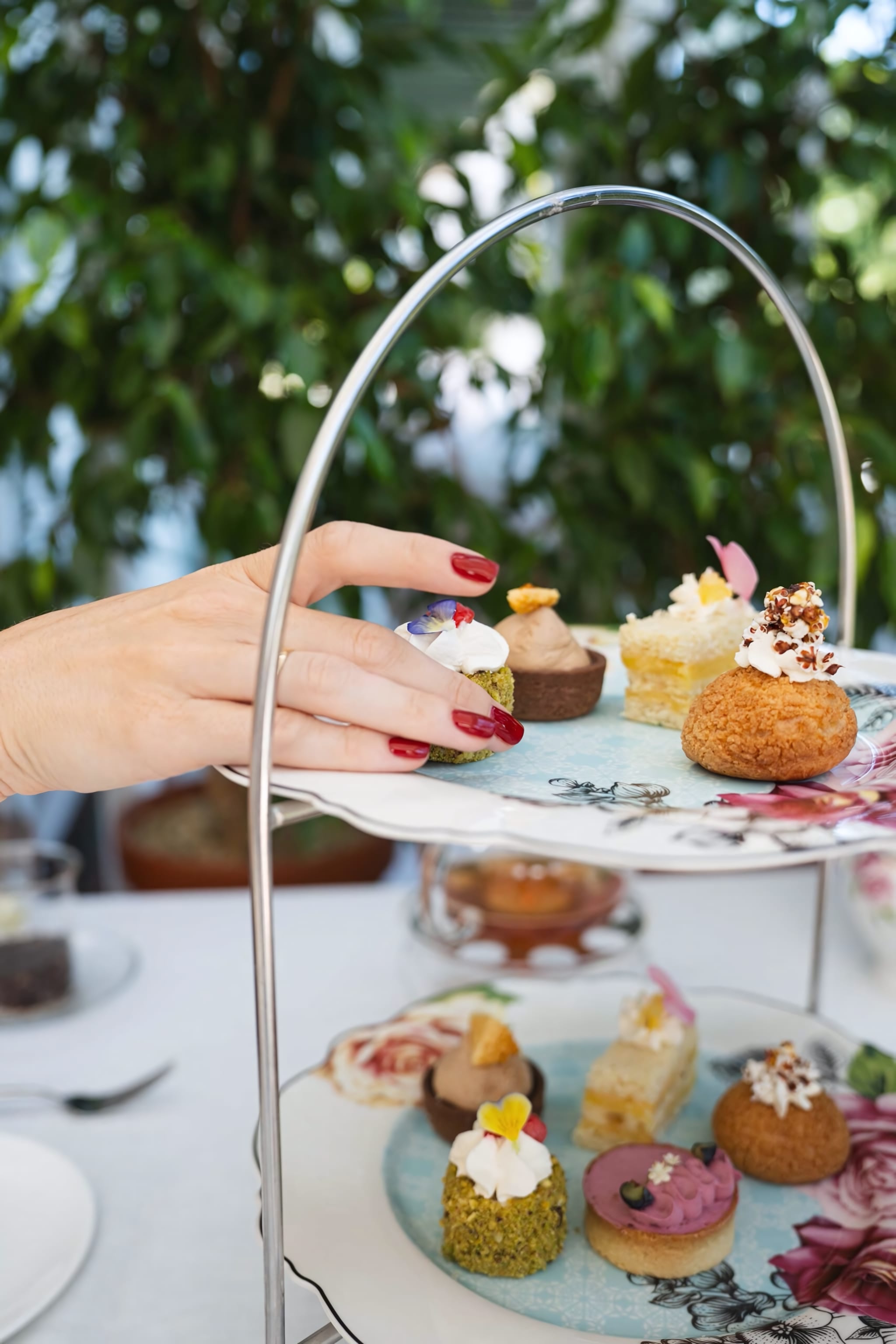 A Proper High Tea Pause