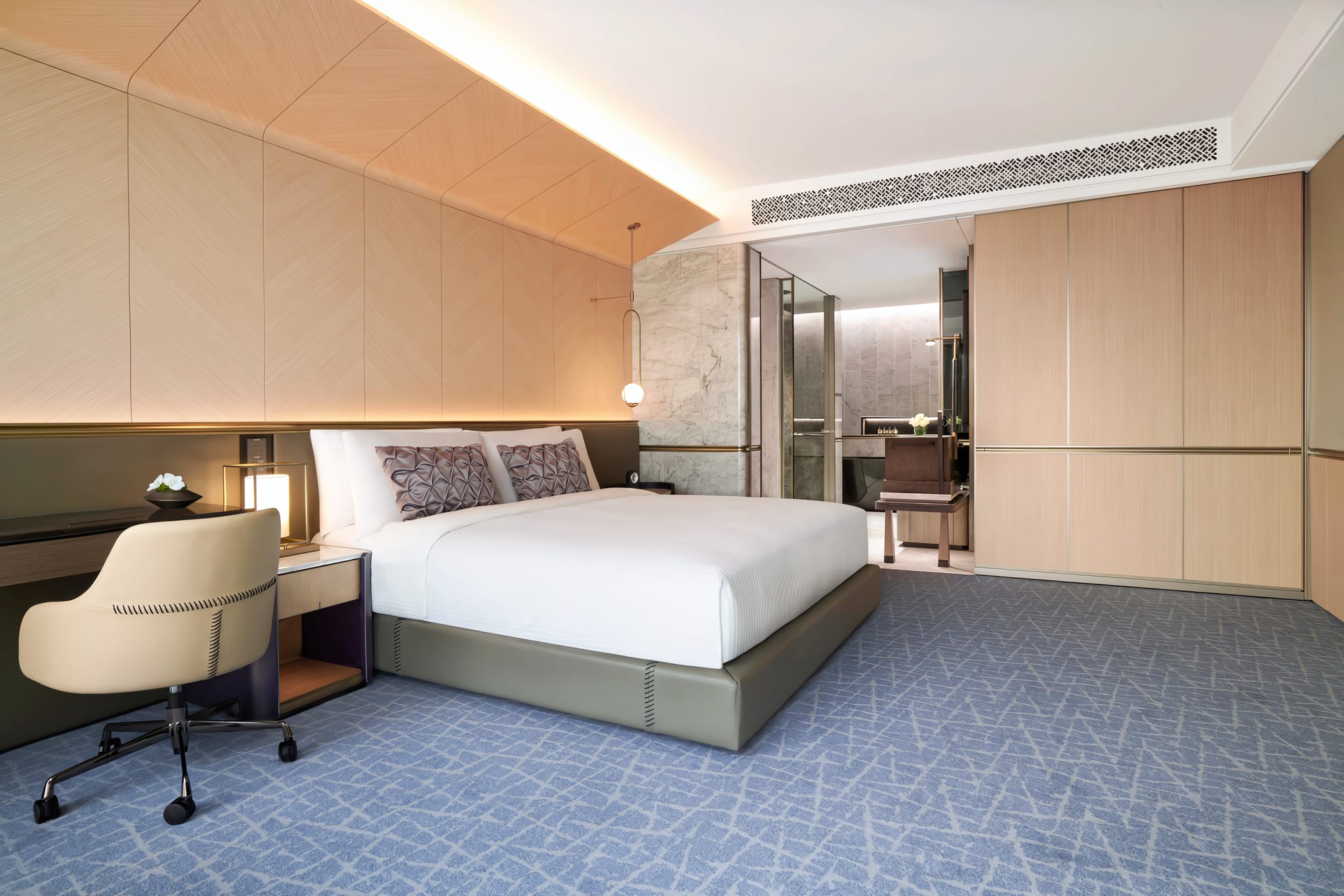 Diplomatic Sky Suite's Twin Bedrooms