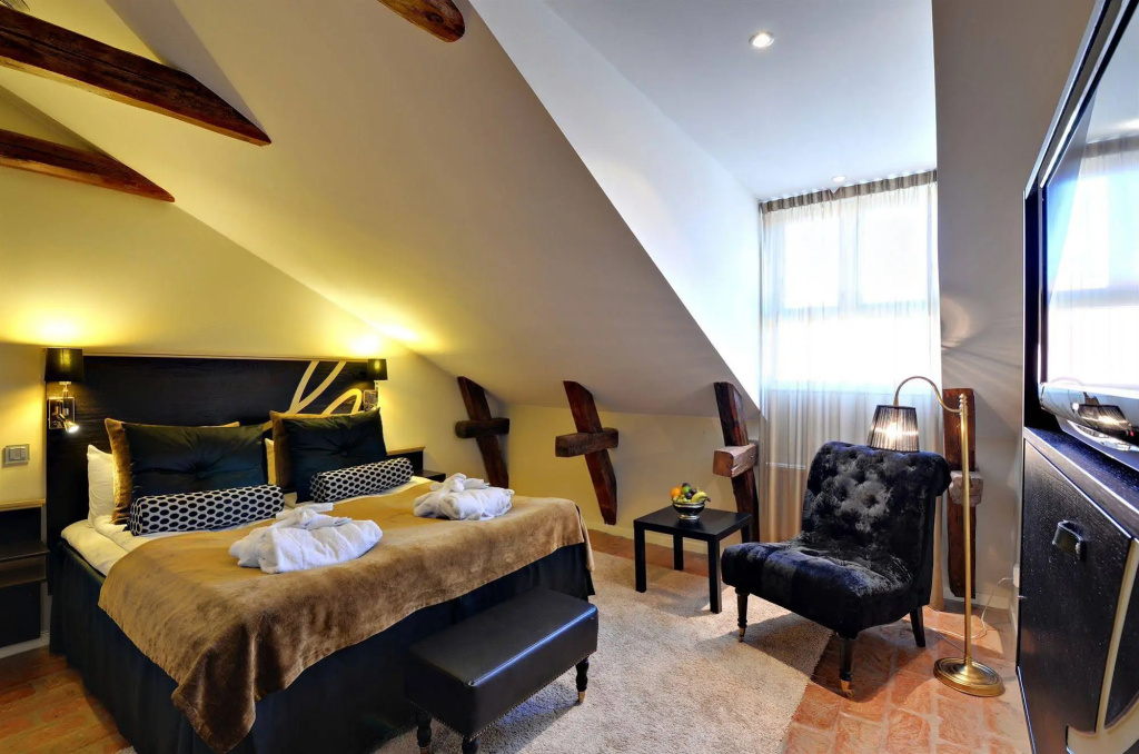 guest_rooms