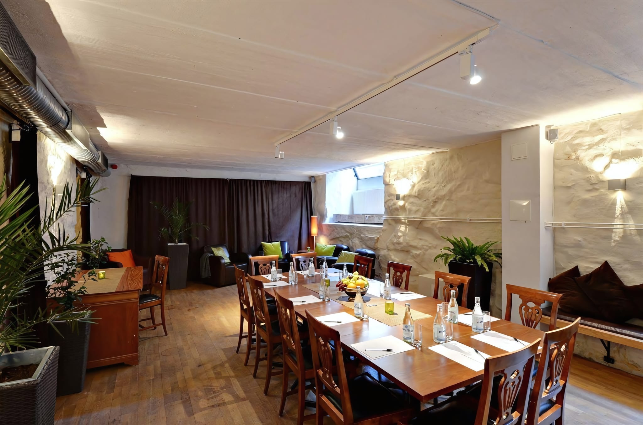 Dining with Flor Matbar