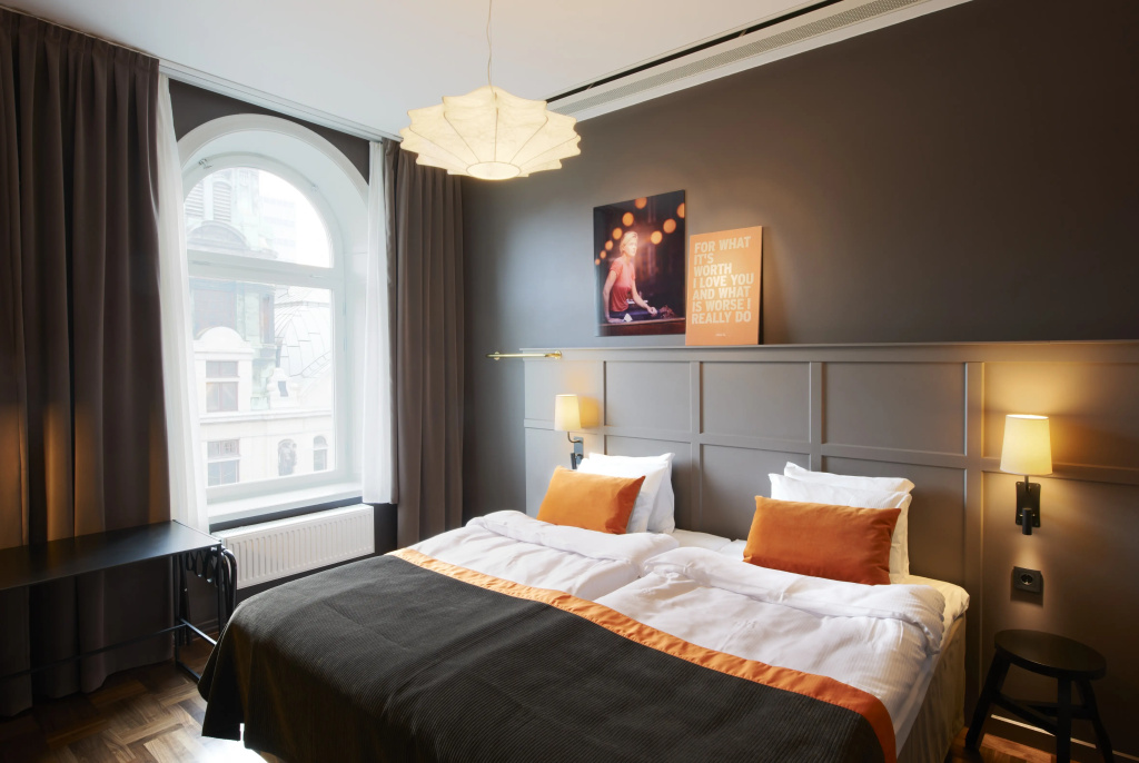 guest_rooms
