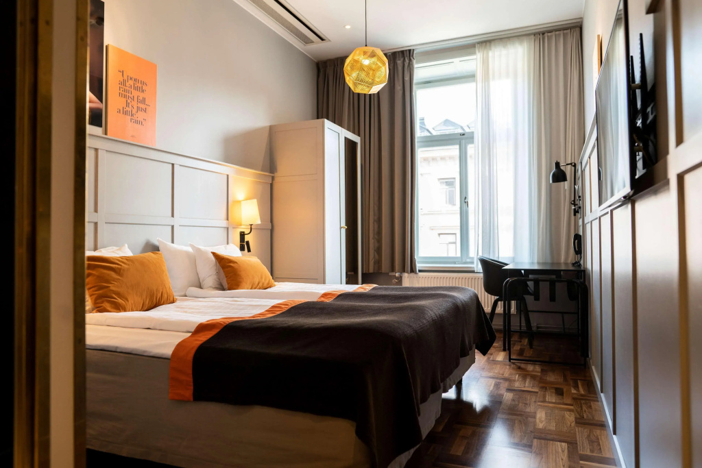 guest_rooms
