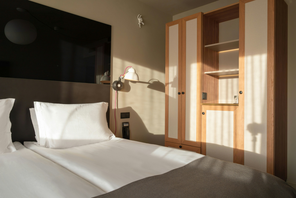 guest_rooms