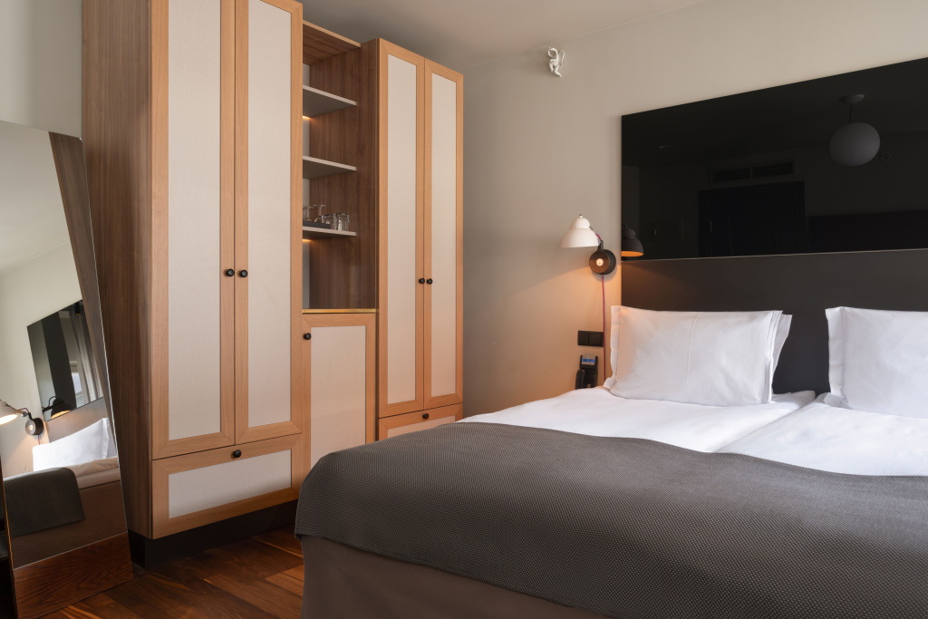 guest_rooms