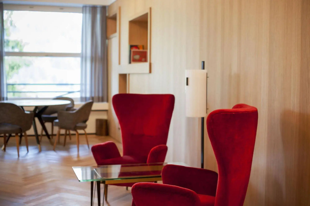 hotel_rooms