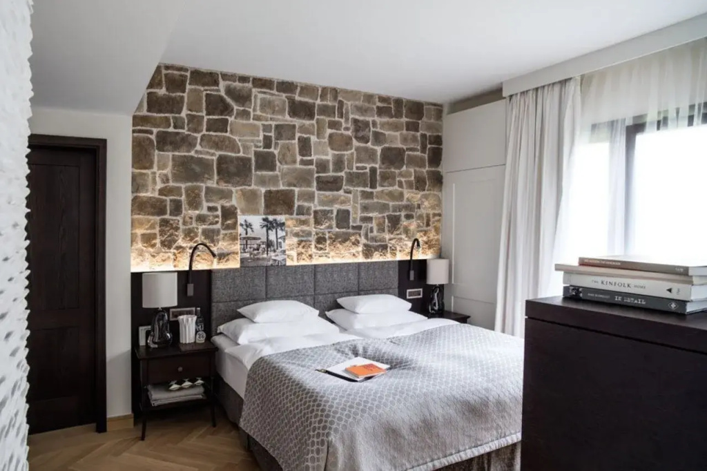 guest_rooms