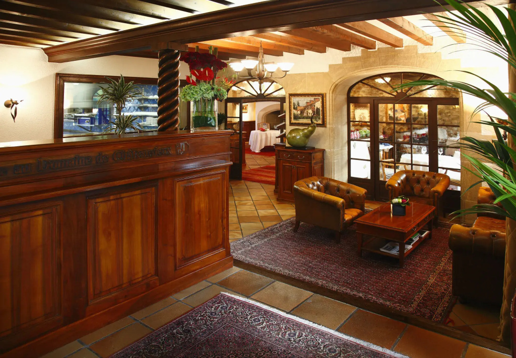 lobby