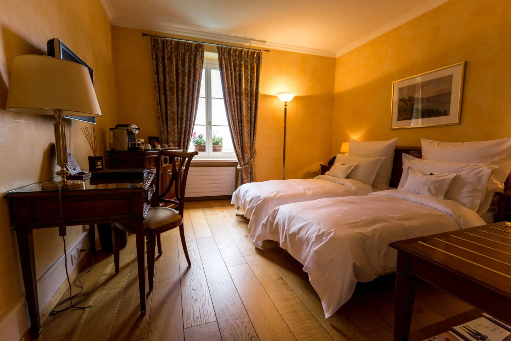 guest_rooms