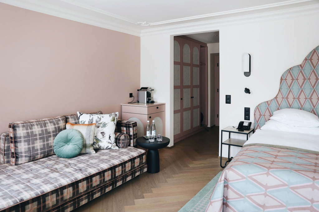guest_rooms