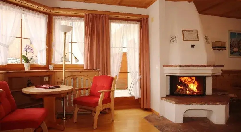 hotel_rooms