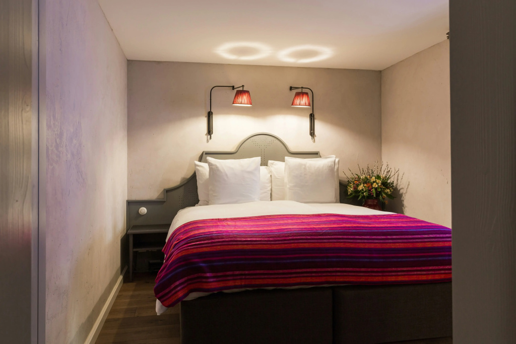 guest_rooms